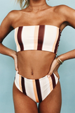 Sexy Urlaubs-Badebekleidung mit Farbklumpen-Kontrast