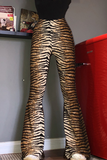 Bota básica de leopardo com estampa animal de rua da moda com corte de cintura alta e estampa completa